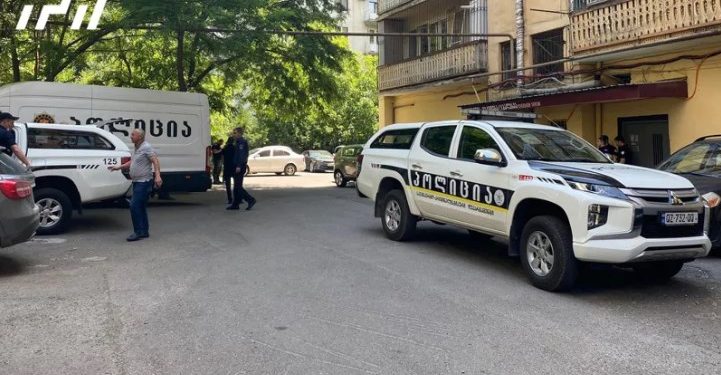 თბილისის მერის მოადგილის ილია ელოშვილის სახლში საგამოძიებო მოქმედებები მიმდინარეობს