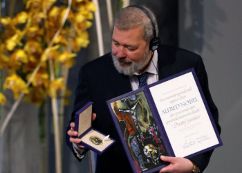 მურატოვმა ნობელის მედალი $103 მილიონად გაყიდა და თანხას უკრაინელ ლტოლვილ ბავშვებს გადასცემს