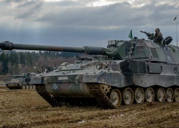 უკრაინამ გერმანიისგან Panzerhaubitze2000-ები გაწვრთნილ ეკიპაჟთან ერთად მიიღო
