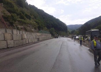 რიკოთის უღელტეხილზე ავტოტრანსპორტის მოძრაობა აღდგა