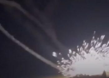 ვიდეო – რუსული რაკეტა მწყობრიდან გამოდის და “ბუმერანგივით” უბრუნდება ოკუპანტებს