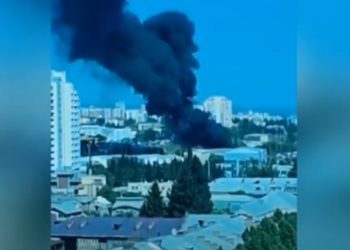 ვიდეო – ხანძარი თბილისში, ისნის ავტობაზრობაზე