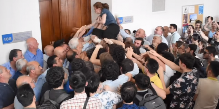 თსუ: პროტესტმა მიიღო ძალადობრივი ფორმა, თუ სამართალდარღვევა გამოვლინდა, ჩატარდება მოკვლევა