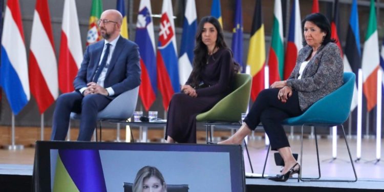 საქართველოს პრეზიდენტმა სოლიდარობა გამოუცხადა უკრაინის პირველ ლედის ყველა ქართველი ქალის სახელით