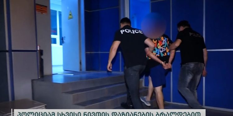 პოლიციამ სხვისი ავტომობილის დაზიანების საქმეზე ერთი პირი დააკავა