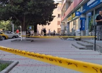 გორში მე-5 სართულის აივნიდან ქალი გადმოვარდა