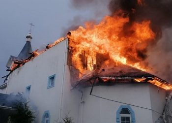 რუსეთში, ბაშკირეთის რესპუბლიკაში ეკლესიას მეხი დაეცა და დაიწვა