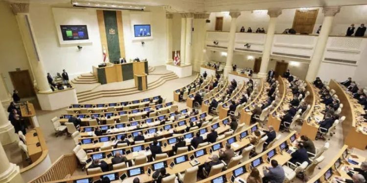 „ქართული ოცნება“ პარლამენტის რიგგარეშე სესიაში მონაწილეობას არ მიიღებს