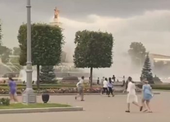 ვიდეო – მოსკოვს ქარიშხალი, ჭექა-ქუხილი და ძლიერი წვიმა დაატყდა თავს