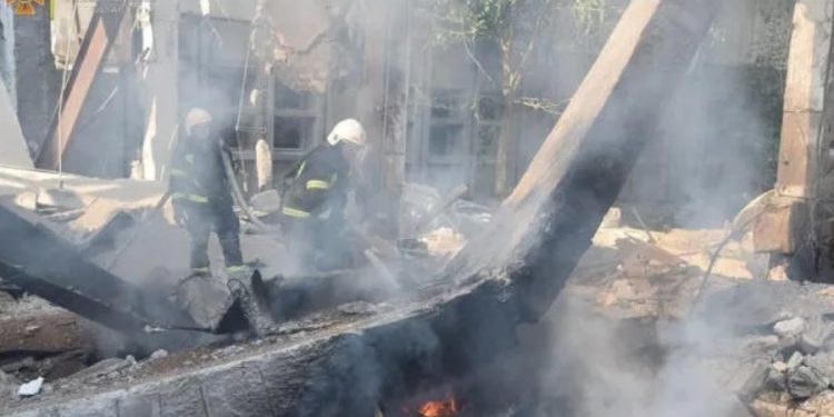 რუსმა სამხედროებმა ქალაქი მიკოლაივი დაბომბეს