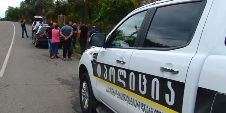 ვიდეო – რას ყვებიან გარდაცვლილის ოჯახი და მეზობლები – ფემიციდის ფაქტი გურიაში