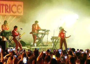 „ბლექ სი არენას“ ეზოს ფრონტ სთეიჯმა ფრანგულ პოპ ბენდ L’Impératrice-ს უმასპინძლა