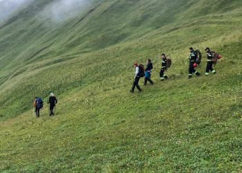 მაშველებმა უცხოელ მოლაშქრეებს დახმარება აღმოუჩინეს