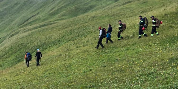 მაშველებმა უცხოელ მოლაშქრეებს დახმარება აღმოუჩინეს