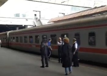 ამ წუთებში თბილისი – ოზურგეთის მატარებელი სადგურიდან გასვლას ვერ ახერხებს