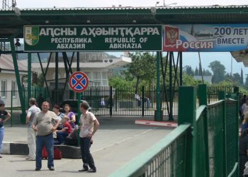 ომში გვიძახებენ – აფხაზი ბლოგერები რუსული ანექსიის წინააღმდეგ გამოდიან