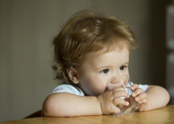 ბავშვის კვების 4 ოქროს წესი, რომლებიც ყველა მშობელმა უნდა იცოდეს