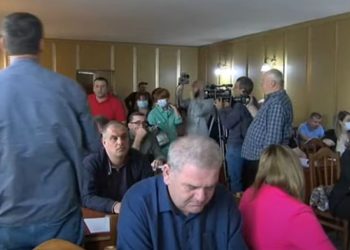 გინება და დაპირისპირება – ოზურგეთის საკრებულოს სხდომაზე კვლავ ხმაურია