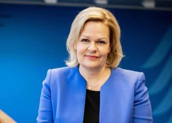 მზად ვართ, თავშესაფარი მივანიჭოთ რუსული არმიიდან დეზერტირებს – გერმანიის შს მინისტრი