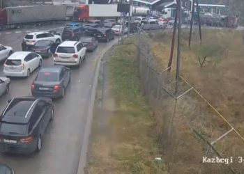 BBC – საქართველო-რუსეთის საზღვარზე დაახლოებით 10 კილომეტრის სიგრძის საავტომობილო რიგია