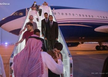 რუსეთმა უკრაინაში ტყვედ ჩავარდნილი 10 უცხოელი გაათავისუფლა