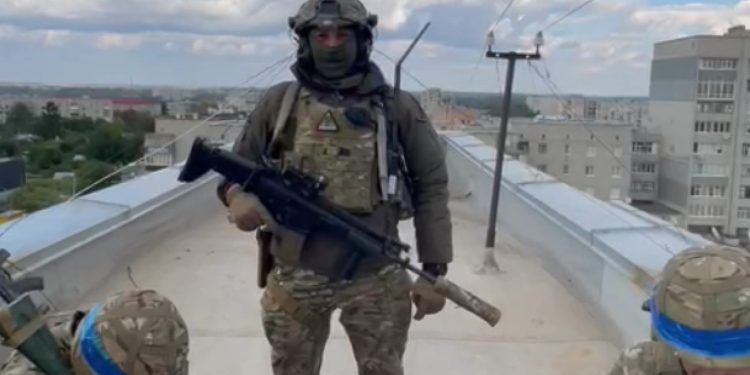 ზელენსკი ადასტურებს, რომ უკრაინელმა სამხედროებმა ქალაქი ბალაკლია გაათავისუფლეს