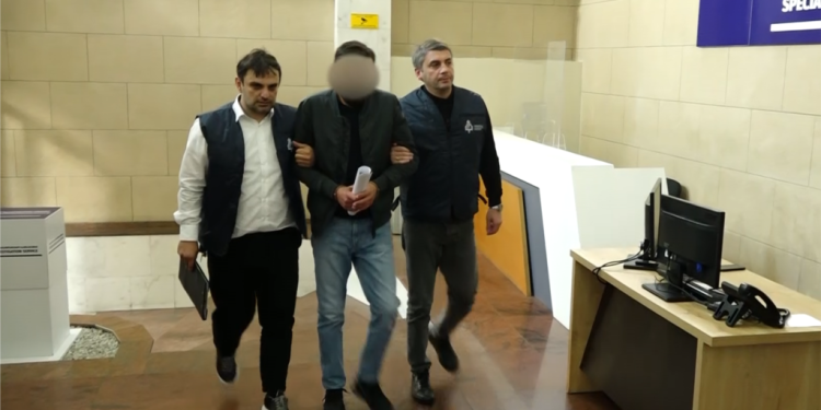 პარტნიორი ქალების შიშველი ფოტოების სოც. ქსელებში დადების გამო 5 კაცი დააკავეს