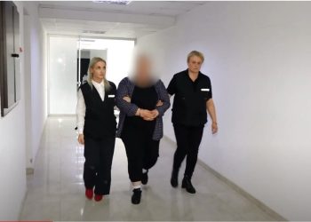 მობილური ტელეფონით საბანკო ანგარიშის გატეხვის ფაქტზე 4 პირი დააკავეს (+ვიდეო)