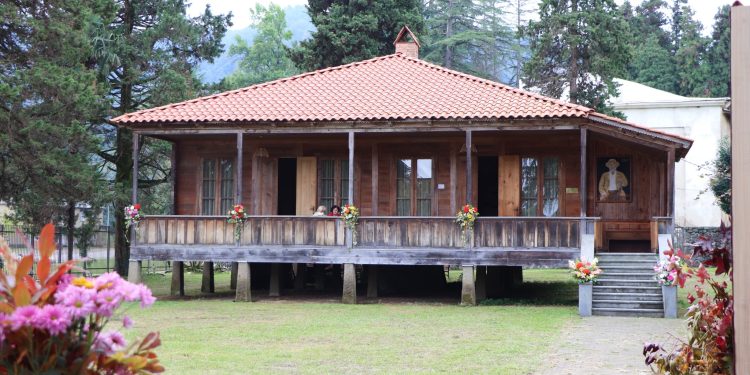 სოფელ ლიხაურში დღეს „ექვთიმობის“ დღესასწაული აღინიშნა