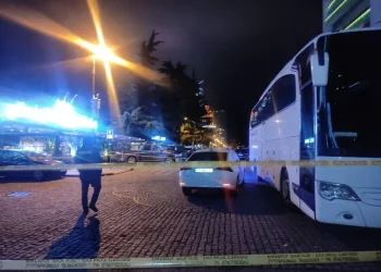 ბათუმში სამი პირი დაჭრეს