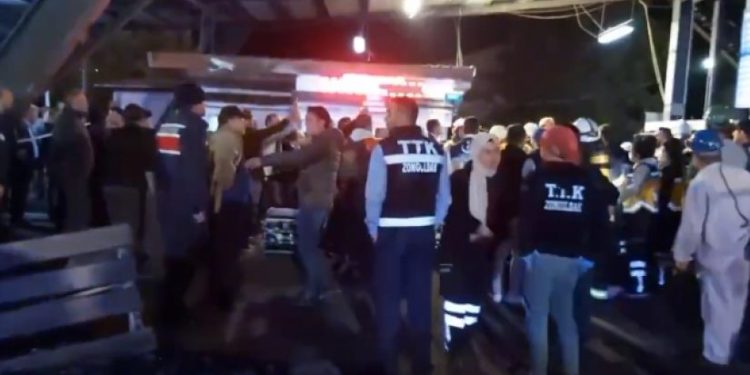 თურქეთში ქვანახშირის მაღაროში აფეთქება მოხდა – ნანგრევებში 150-მდე მუშაა მოყოლილი