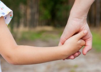 საქართველოში მინდობით აღზრდაში 1475 ბავშვი იმყოფება,რამდენს შეადგენს პროგრამის წლიური ბიუჯეტი