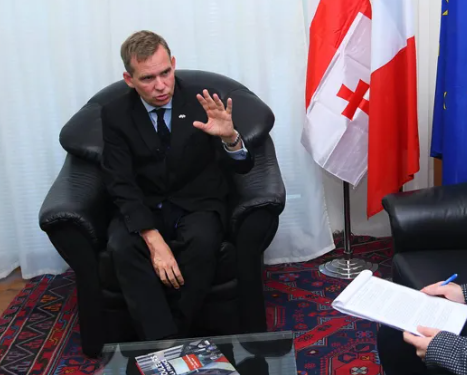 საფრანგეთის ელჩი – ანტიდასავლური განცხადებები შოკისმომგვრელია, ელჩ კელი დეგნანზე თავდასხმები ძალიან შემაშფოთებელი