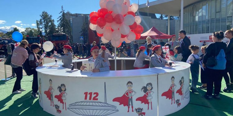 ”ემეგობრე პოლიციას” – ოზურგეთში შსს–ს საზოგადოებრივი კამპანია მიმდინარეობს