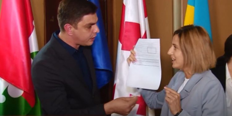 “წურბელა და ტკიპა ხარ” – მერის მოადგილე გიორგი ღურჯუმელიძე ოპოზიციონერ თათია ნიკოლაიშვილს