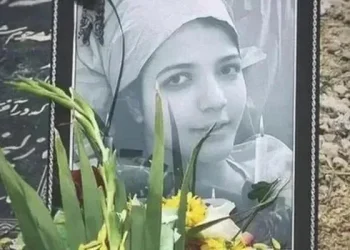 ირანში სასიკვდილოდ სცემეს სკოლის მოსწავლე, რომელმაც რეჟიმის სადიდებელი ჰიმნი არ იმღერა