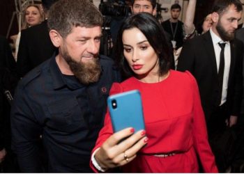 “შენს მრავალფეროვნებაშია შენი მთავარი ძალა” – თინა კანდელაკი კადიროვს დაბადების დღეს ულოცავს