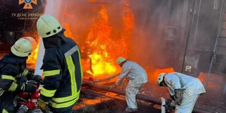 რუსეთმა კიევზე შეტევა კამიკაძე დრონებით მიიტანა, აფეთქებების ხმა კვლავაც ისმის