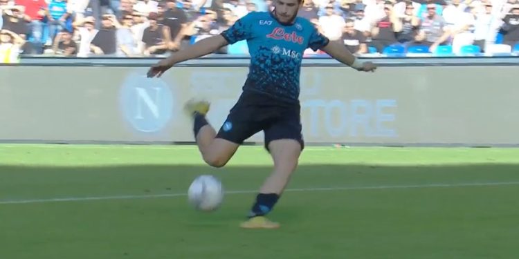 ვიდეო – კვარაცხელიას მორიგი შოუ ნეაპოლში