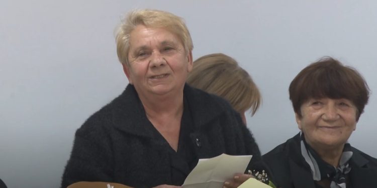 პირველი საჯარო სკოლის ღვაწლმოსილ პედაგოგთა გაცილება