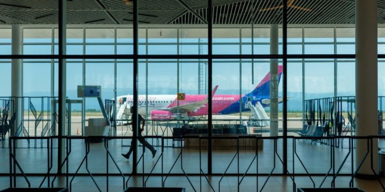 ქუთაისის აეროპორტმა მუშაობა განაახლა