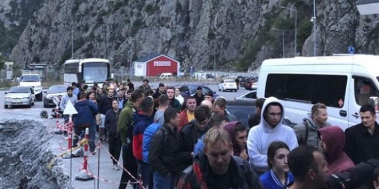 „ისინი უკვე დადიან და ეძებენ სამუშაოს“ – ძირითადად რა პროფესიის არიან რუსი მიგრანტები