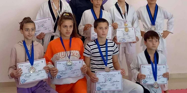 ურეკის გუნდი ტაეკვანდოს შეჯიბრებიდან მედლებით დაბრუნდა