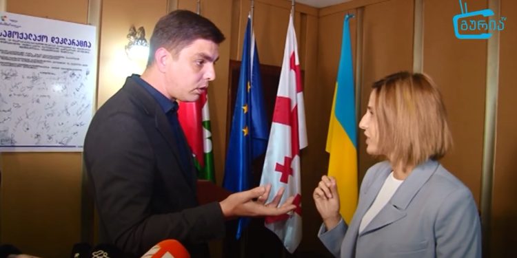 ვიდეო – ხმაური და დაპირისპირება ოზურგეთის საკრებულოს სხდომაზე