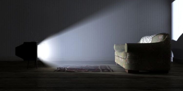 თქვენც გიყვართ ჩართული ტელევიზორის წინ ძილი, ეს აუცილებლად წაიკითხეთ