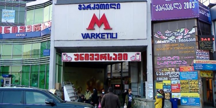 მოზარდებზე ადევნების მორიგი მცდელობა ვარკეთილში – პოლიცია 40 წლამდე კაცს ეძებს