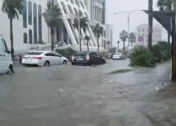 ბათუმში ძლიერი წვიმის შედეგად რამდენიმე ქუჩა დაიტბორა