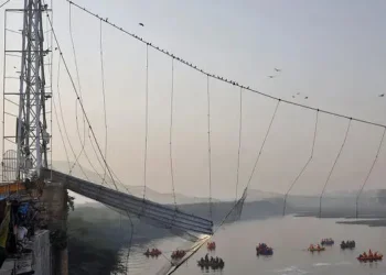 ინდოეთში ხიდის ჩანგრევის შედეგად დაღუპულთა რაოდენობა 130-მდე გაიზარდა