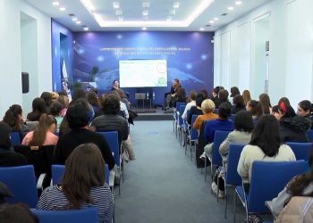 ღია კარის დღე მოსწავლეებისთვის ნატოსა და ევროკავშირის შესახებ საინფორმაციო ცენტრში