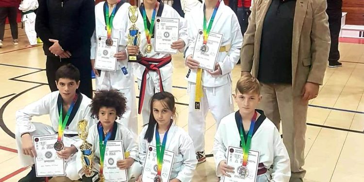 ოზურგეთელმა ახალგაზრდა სპორტსმენება აღმოსავლური ორთაბრძოლების ტურნირზე წარმატებით იასპარეზეს